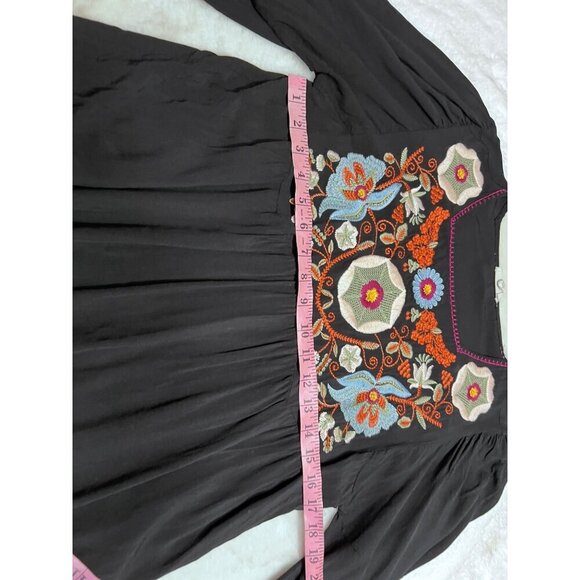 Entro black embroidered blouse women size medium - Picture 4 of 5